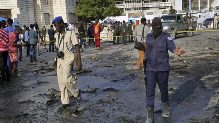 Car-bomb explodes near Somalia’s parliament