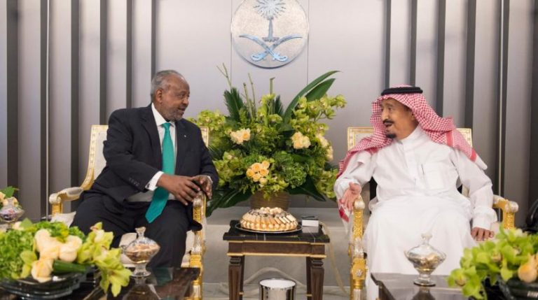 Custodian of the Two Holy Mosques King Salman bin Abdulaziz receives President of Djibouti Ismail Omar Guelleh in Riyadh (SPA)