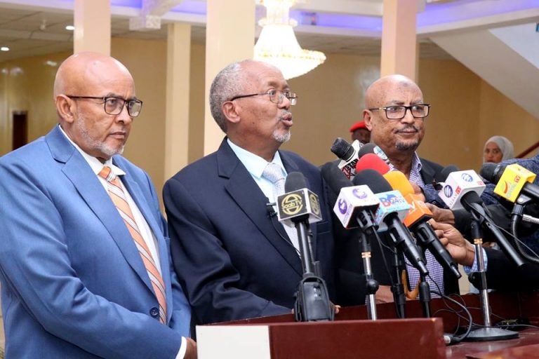Somaliland political leaders and he vice president speaking before the discussion failed