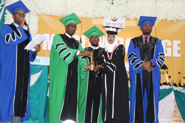 Somaliland:Muslim College Graduates over 150 Students