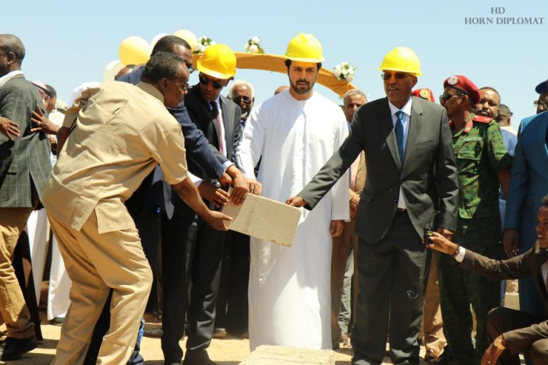 The President of Somaliland Muse Bihi Abdi and Somali region of Ethiopia Preisdent Mustafa Muhumed Omar  inaugurated the 245km road construction linking Berbera port to Ethiopia on Thursday.
