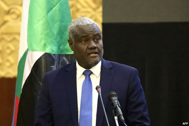 Chairperson of the African Union Commission Moussa Faki Mahamat attends the inking of a peace deal between the government of the Central African Republic and 14 armed groups in Khartoum, Feb. 5, 2019.