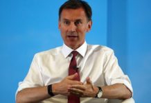 Britain's Foreign Secretary Jeremy Hunt takes part in a Conservative Party leadership hustings event in Exeter, southwest England on June 28, 2019. - Britain's leadership contest is taking the two contenders on a month-long nationwide tour where they will each attempt to reach out to grassroots Conservatives in their bid to become prime minister. (Photo by GEOFF CADDICK / AFP)