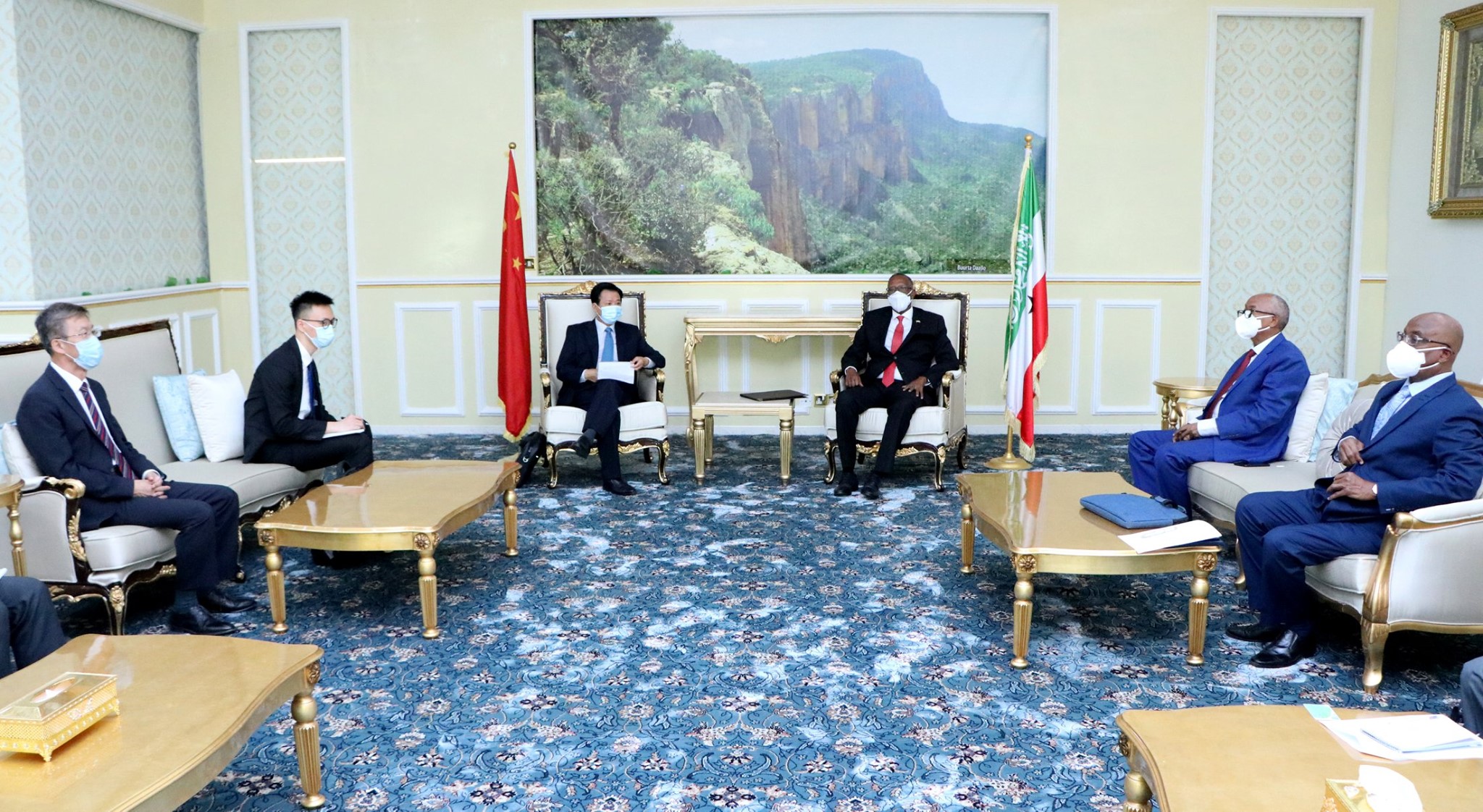 Somaliland President meets with high-level delegation from China