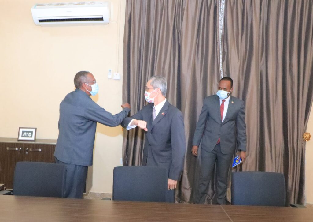 Somaliland President meets Taiwan Representative to Somaliland Allen Chengwa Lou 