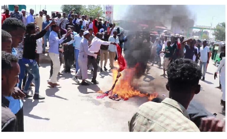 Thousands rally in Somaliland calling for boycott of French goods