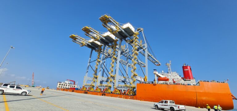 Three new ship-to-shore gantry cranes arrive