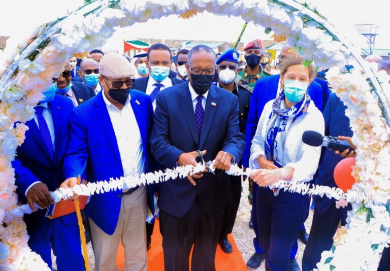 UK Ambassador Kate Foster in her first visit to Somaliland, launches construction of the Hargeisa bypass