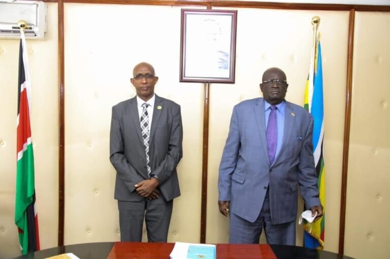 Education ministers of Somaliland Ahmed Mohamed dirie and Kenya George Magoha