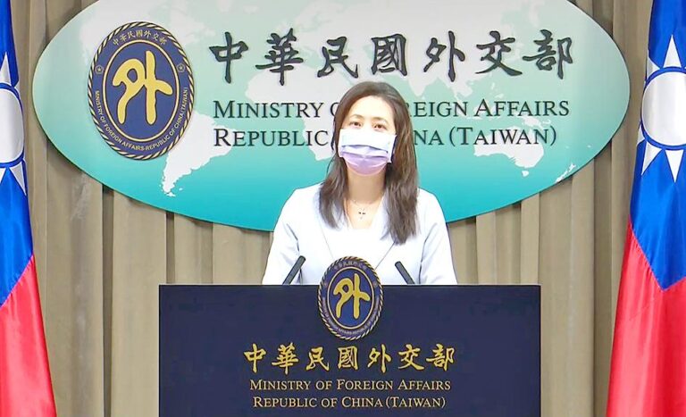 Ministry of Foreign Affairs spokeswoman Joanne Ou speaks at a news conference at the ministry in Taipei on Thursday. Photo: Lu Yi-hsuan, Taipei Times