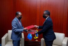 Somalia, Rwanda FMs sign deal to boost cooperation