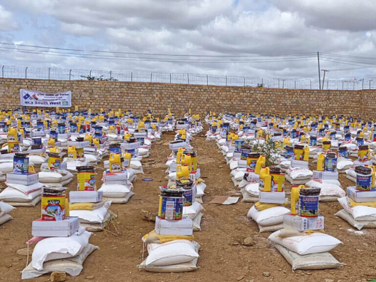 Oman sends food relief FOR 20,000 Somali families