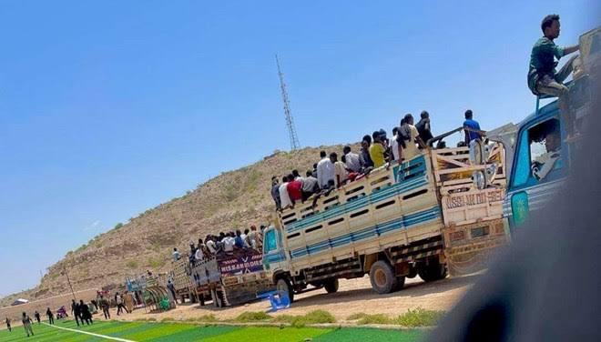 Caption: Residents flee Las'anod city which has been a warzone with Somaliland forces fighting suspected militia and terrorist groups. PHOTO: COURTESY Caption: Residents flee Las'anod city which has been a warzone with Somaliland forces fighting suspected militia and terrorist groups. PHOTO: COURTESY