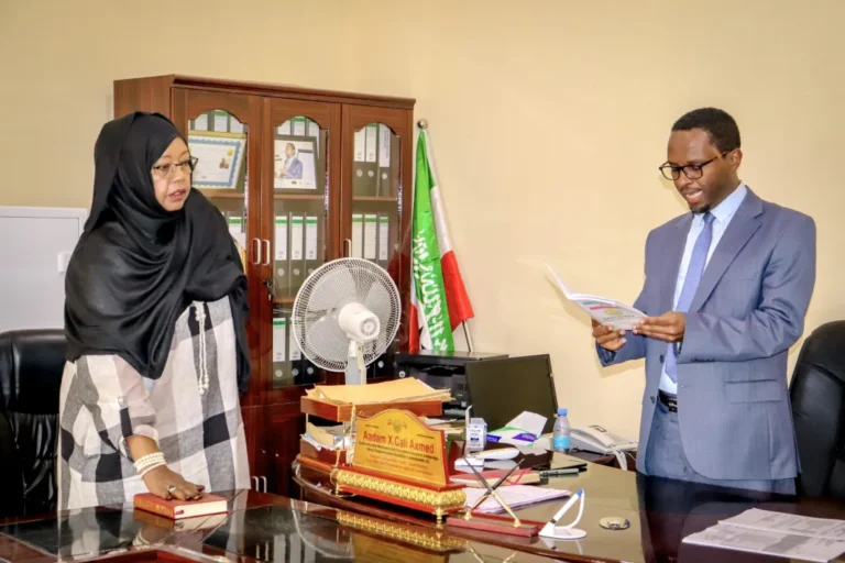 Somaliland: Amina Fareed sworn in as the only female MP in the House of Representatives