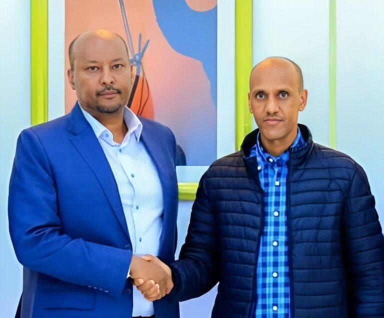 Caption 2: Dahabshiil CEO Abdirashid Duale (left) when he met the regional president Mustafa Omer (right)to present the company's support to the victims of the fire tragedy. PHOTO: COURTESY