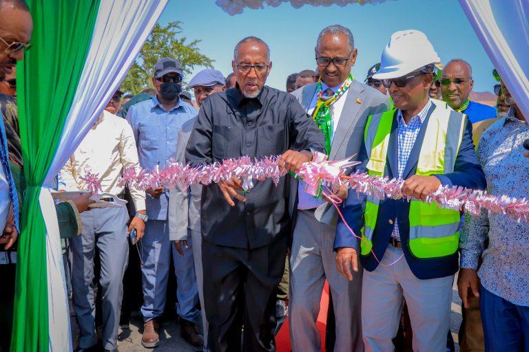 MoTRD and SDF celebrate upgrades to the Berbera-Burao Road, inaugurate the Next Phase of Construction between Sheikh and Berbera