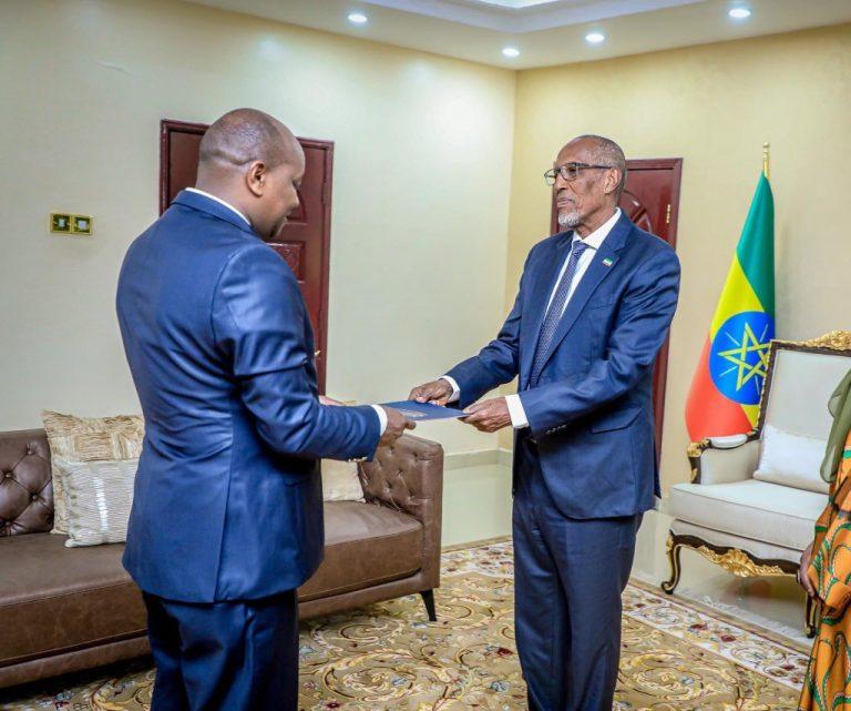 Ethiopia sends Ambassador to Somaliland, President Muse Bihi accepted credential 
