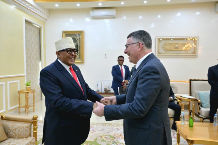 Israeli Foreign Minister Gideon Sa’ar meets Somaliland President Dr. Abdirahman Mohamed Abdullahi Irro during his visit to Hargeisa, reflecting growing diplomatic engagement and strengthening ties between Somaliland and Israel following Israel’s historic recognition of Somaliland.