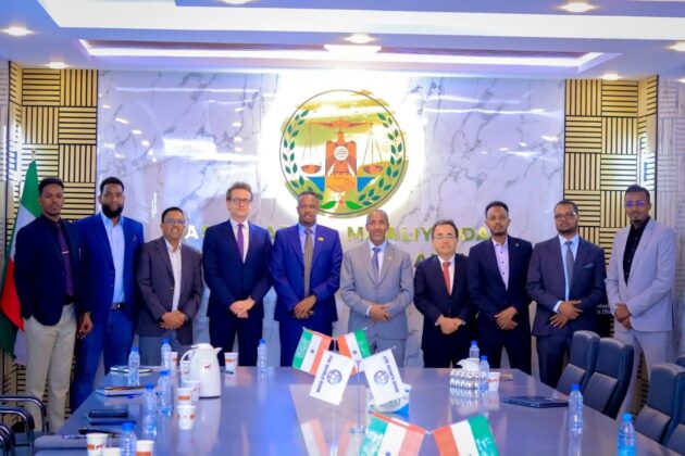 Somaliland Finance Minister Abdillahi Hassan Aden (R) welcomes Hideki Matsunaga, the World Bank's Country Manager for Somalia, during a meeting in Hargeisa to discuss ongoing development projects and future cooperation, June 9, 2026.