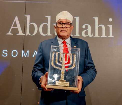 Somaliland President Abdirahman Mohamed Abdullahi Irro receives the prestigious Friends of Zion Award during a ceremony at the Friends of Zion Museum in Jerusalem, recognizing his leadership and Somaliland's growing partnership with Israel. The award is among the highest honors bestowed by the organization on international leaders who have strengthened ties with the Israeli people. Photo: Somaliland Presidency.