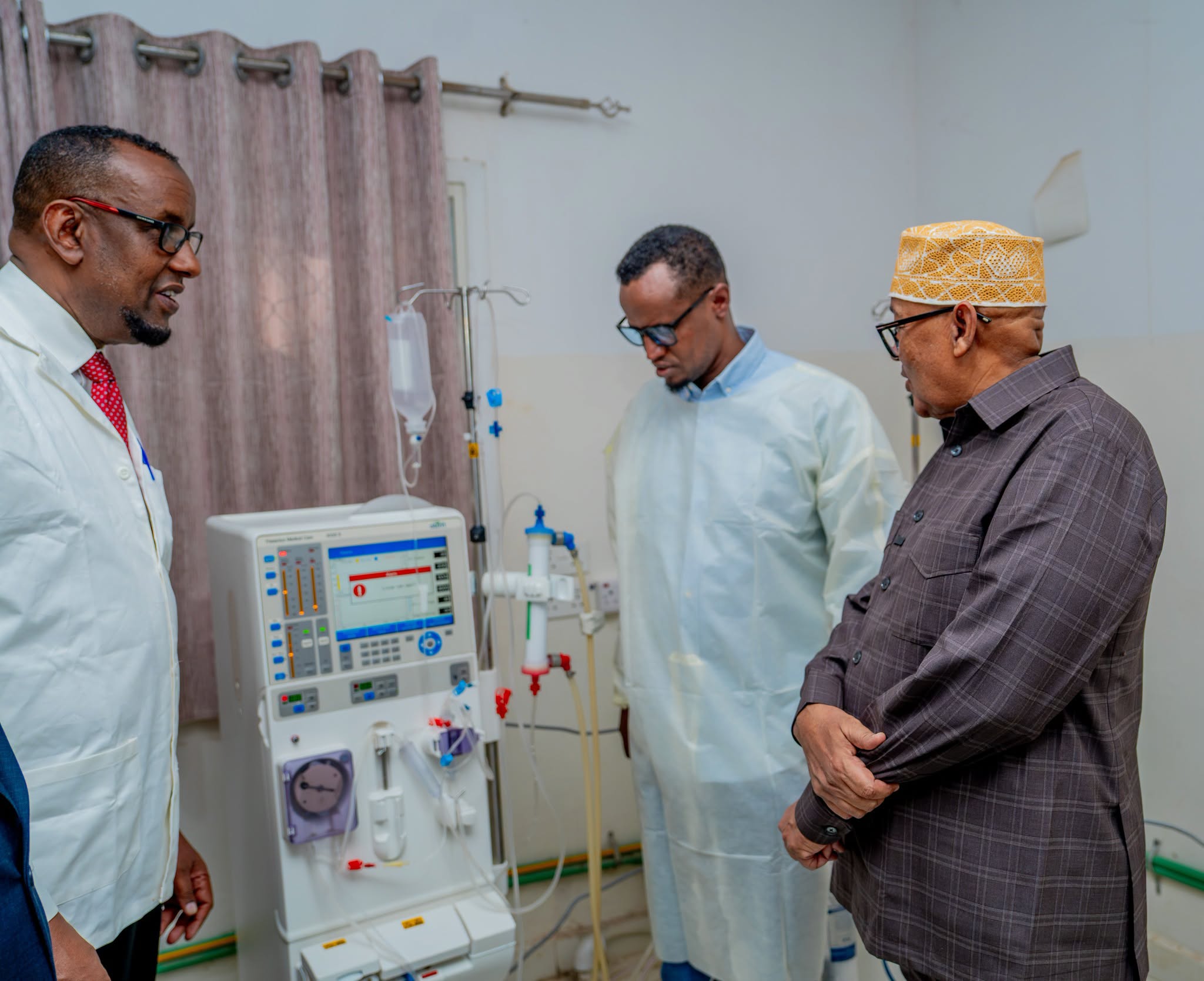 Somaliland President Abdirahman Mohamed Abdullahi Cirro inspects one of 12 new dialysis machines during a visit to Hargeisa Group Hospital on Aug. 31, 2026. Photo: Somaliland Presidency