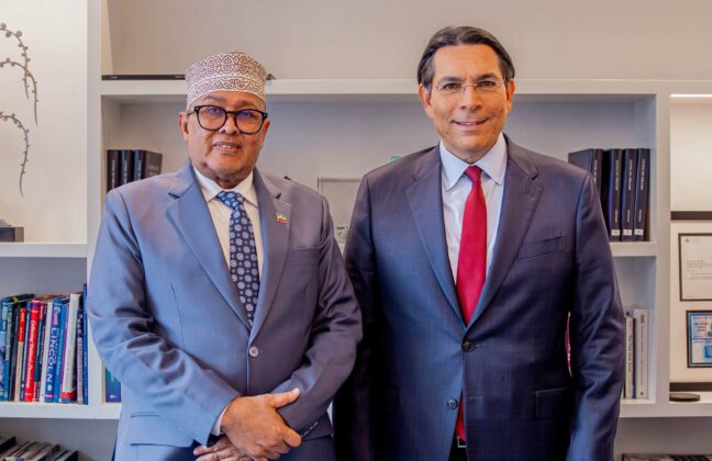 Somaliland President Abdirahman Mohamed Abdullahi (Irro), left, poses with Israel&rsquo;s ambassador to the United Nations, Danny Danon, during their meeting in New York on September 23, 2026.